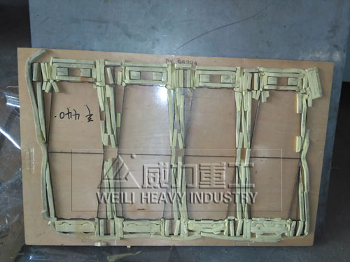 60噸二梁四柱油壓機(jī)刻膜模具